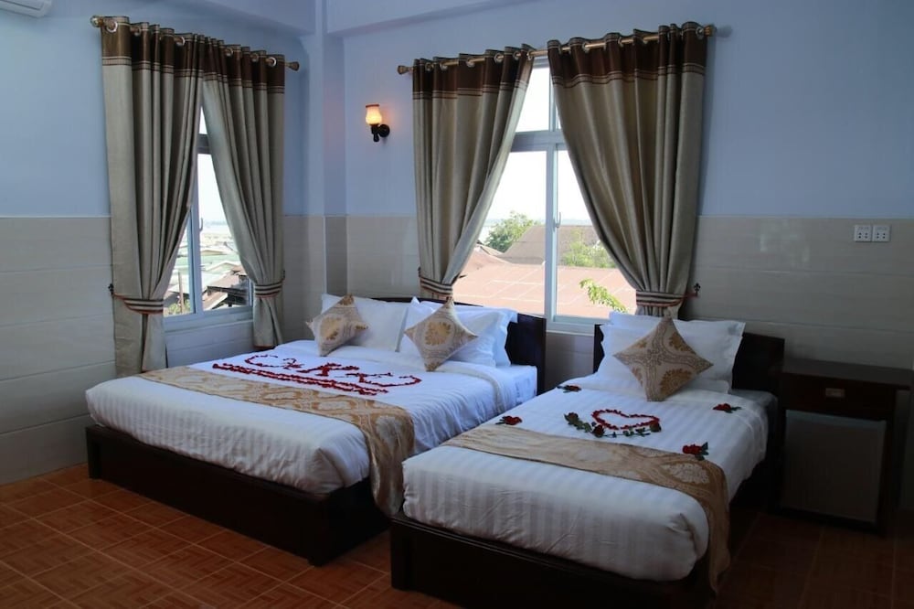 Family Double or Twin Room photo 1