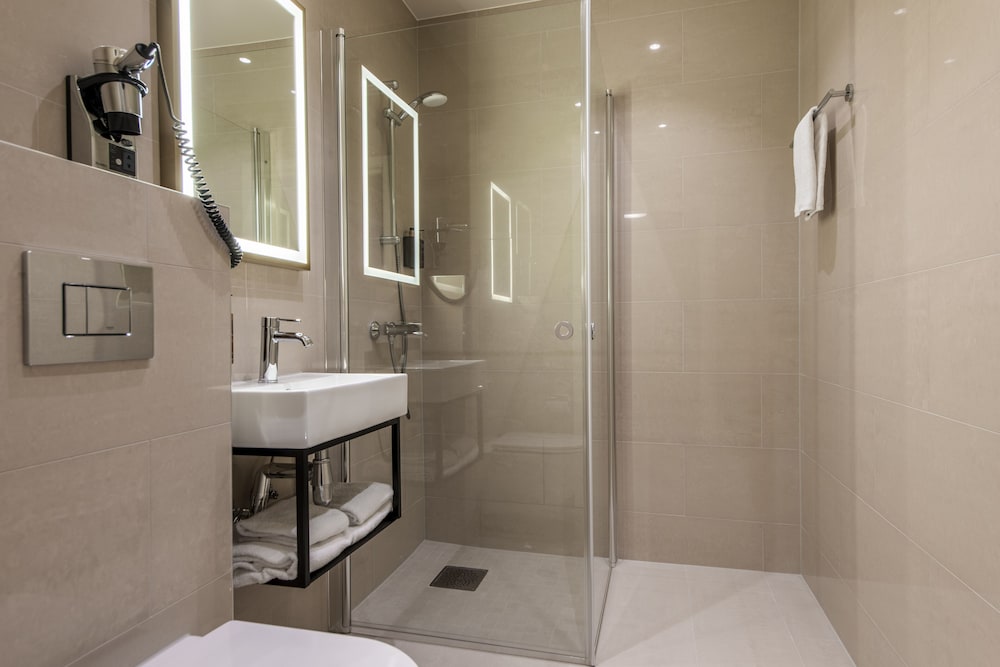 Superior Room, 2 Twin Beds, Non Smoking - Photo 9