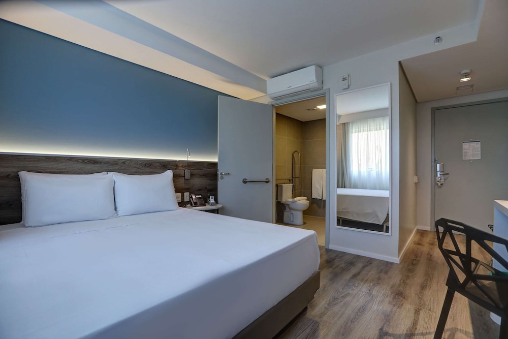Deluxe Room - Photo 4