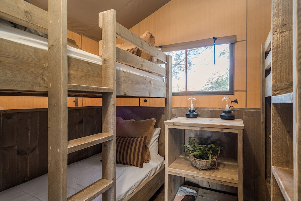 Luxury Lodge (Pet Friendly)