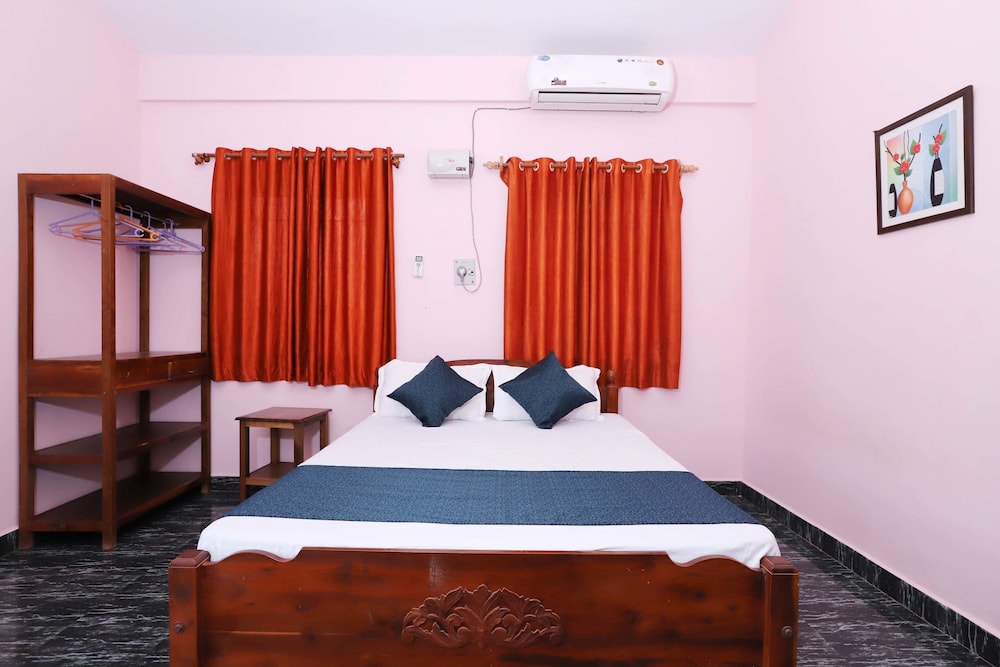 Superior Room, 1 King Bed, Balcony photo 2
