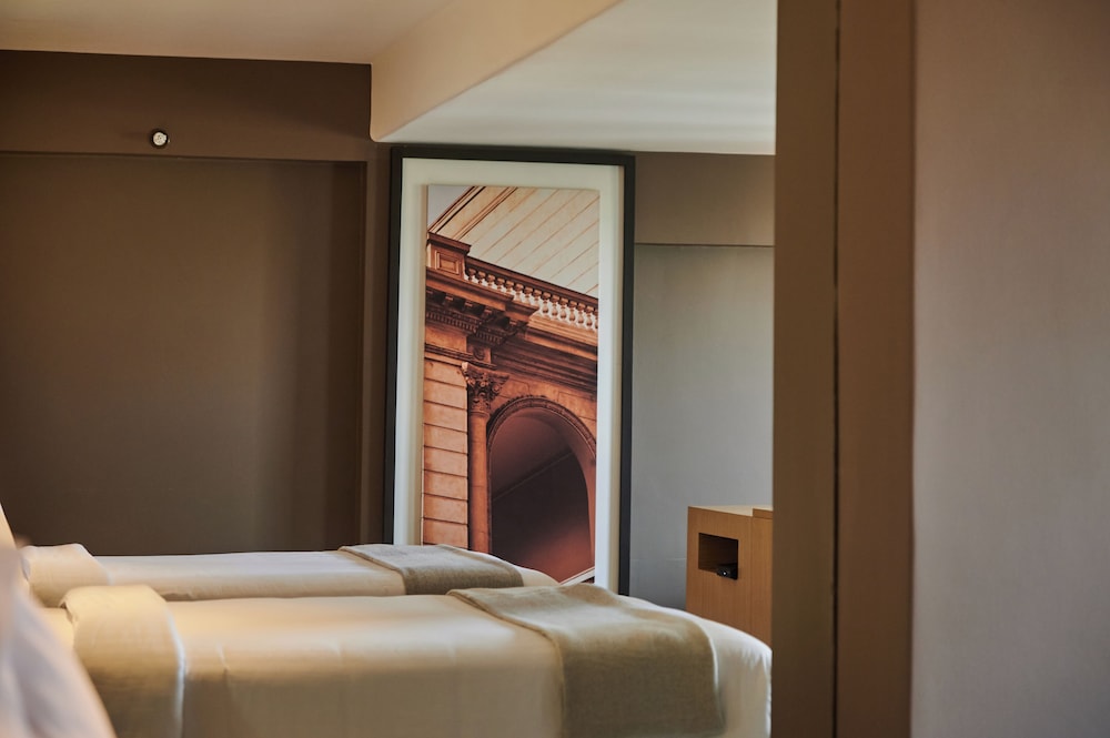 Junior Suite, Multiple Beds, City View - Photo 3