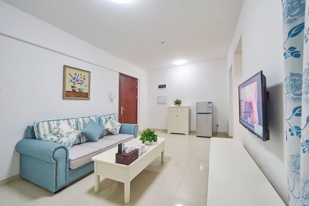 European-Style One-Bedroom Apartment