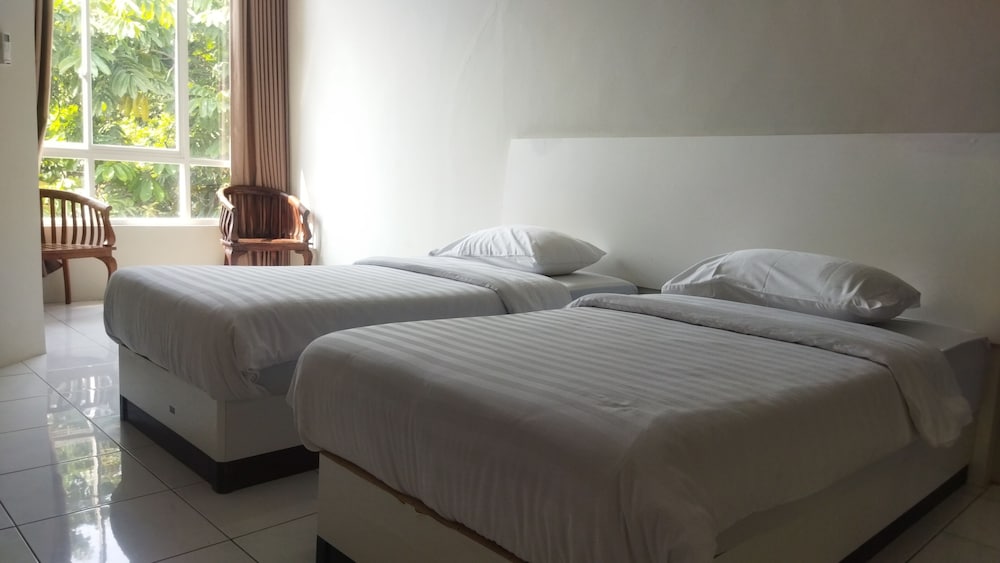 Deluxe Twin Room - Photo 1