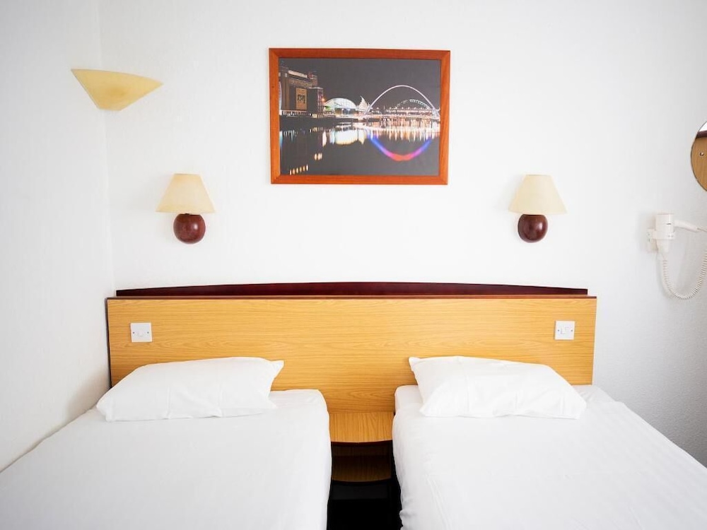 Standard Twin Room photo 3