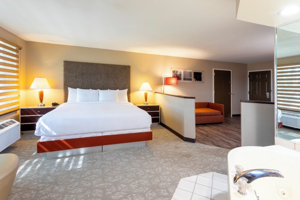 Suite (2nd Floor) photo 1