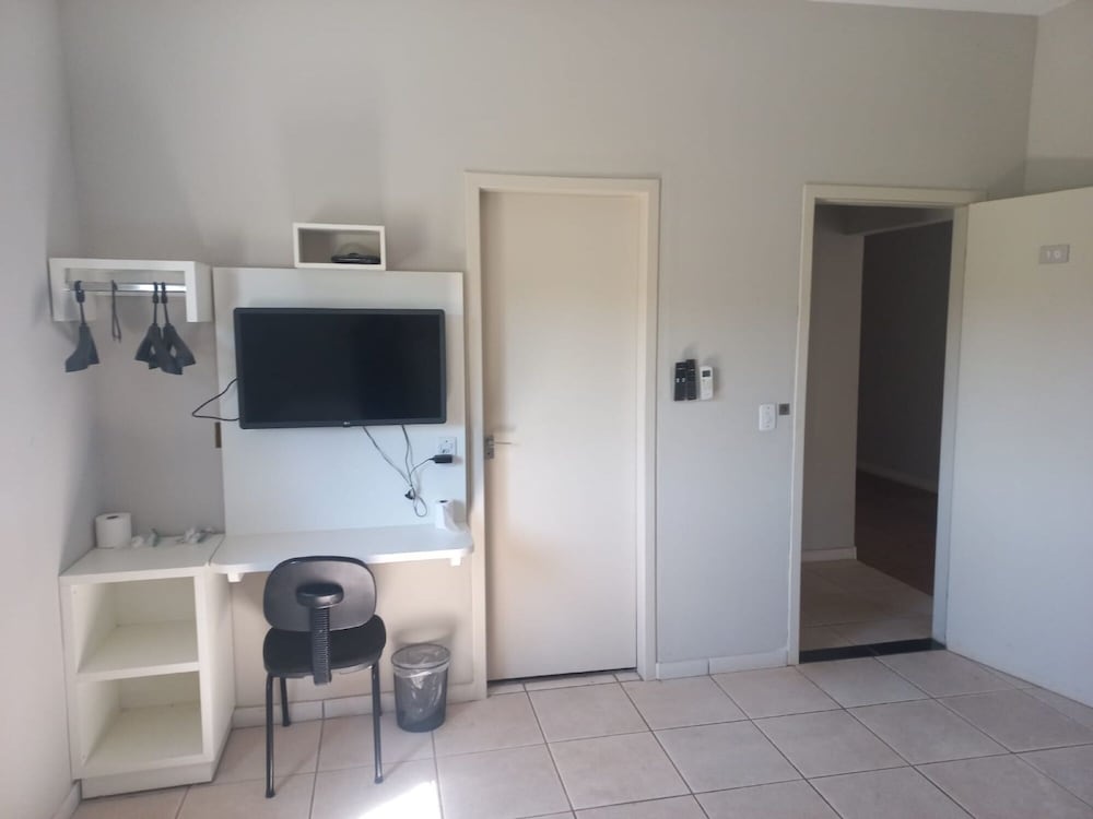 Standard Twin Room photo 3