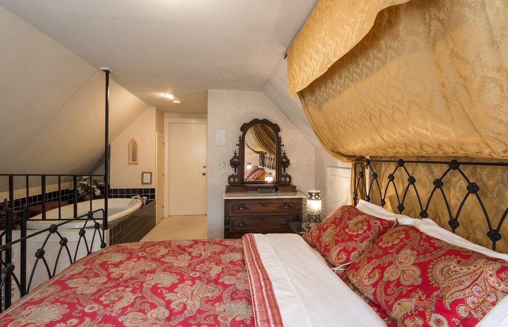 Luxury Double Room, 1 Queen Bed, Jetted Tub, Garden View (Vienna Balconies) photo 2