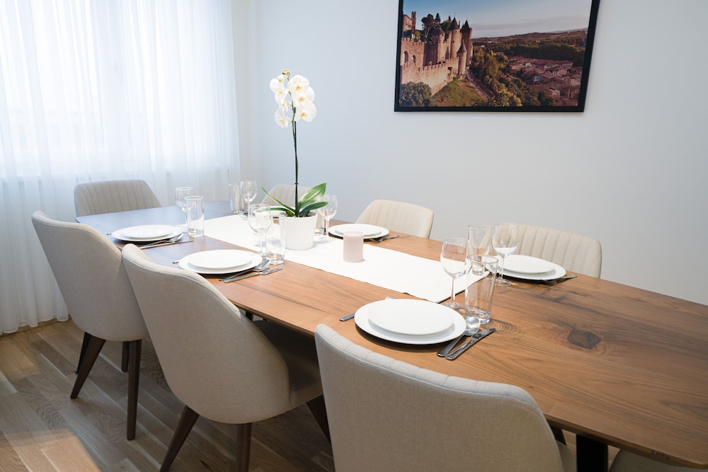 Exclusive Apartment (Top 13)