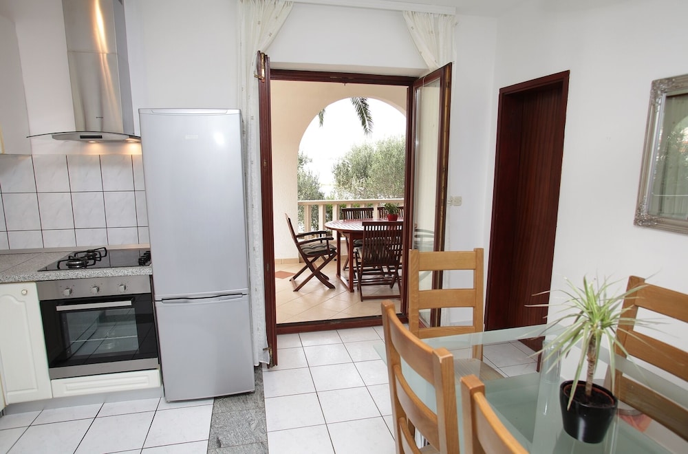 Apartment (Natali - 5 M from the beach - A6 (4+2) photo 2