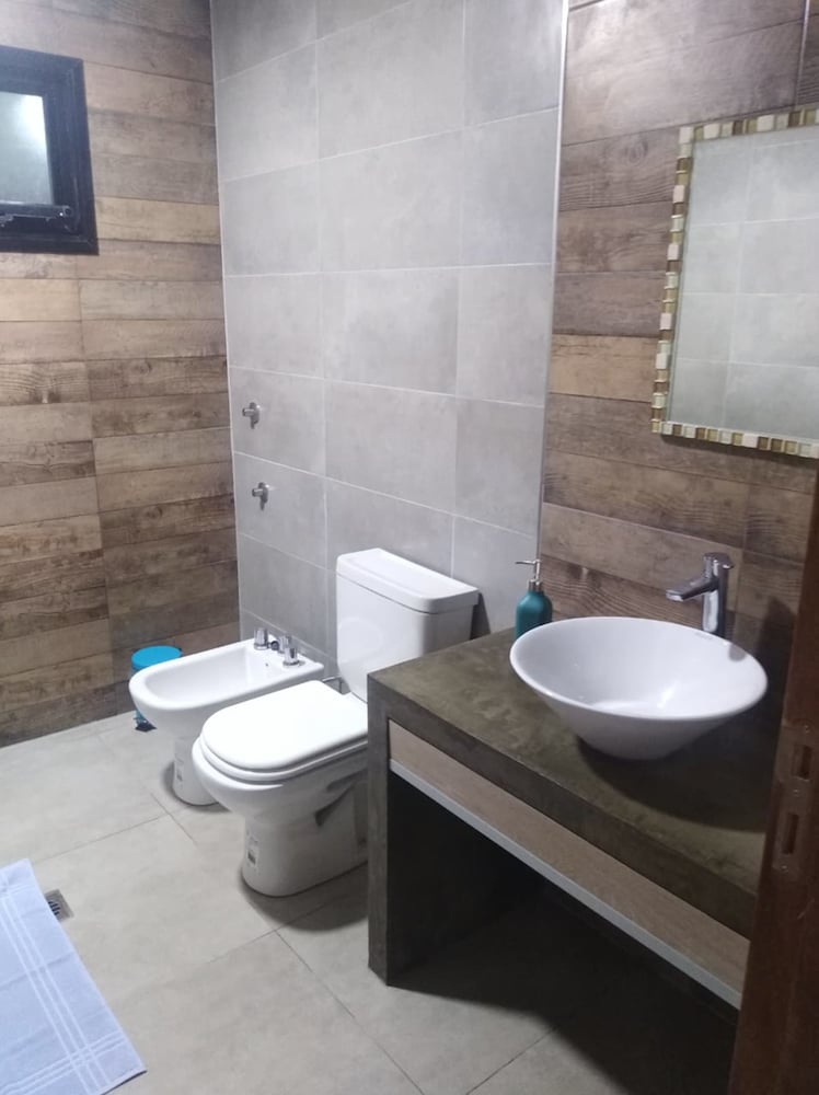Family House, 3 Bedrooms (2.5 Baths) photo 3