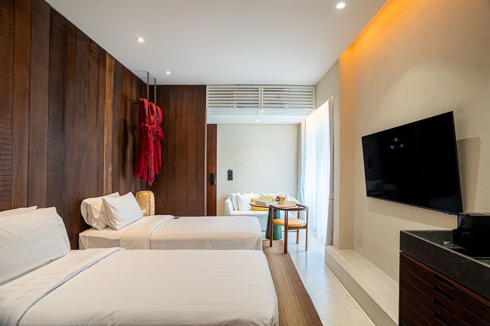 Suite (Lux) - Photo 13