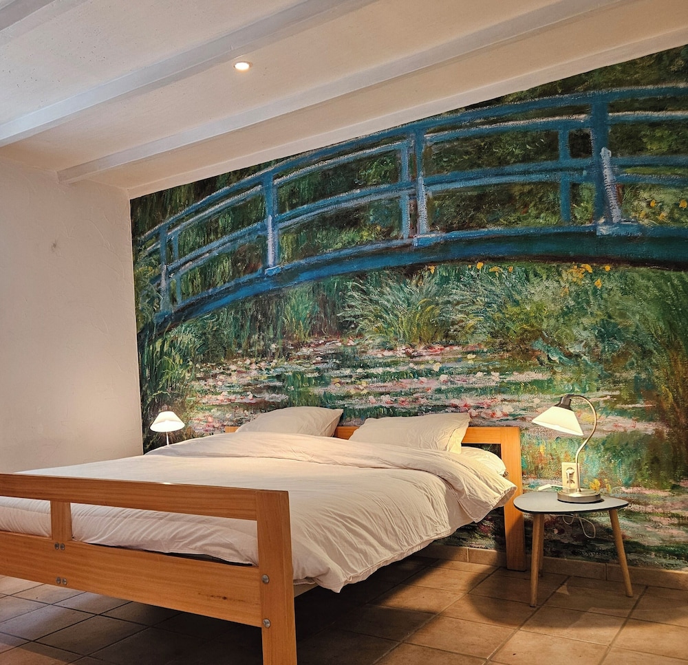 Family Room, Multiple Beds