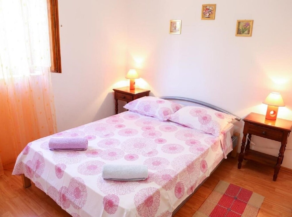 Apartment (Boro - Free Parking And Grill - A1(2+) photo 3