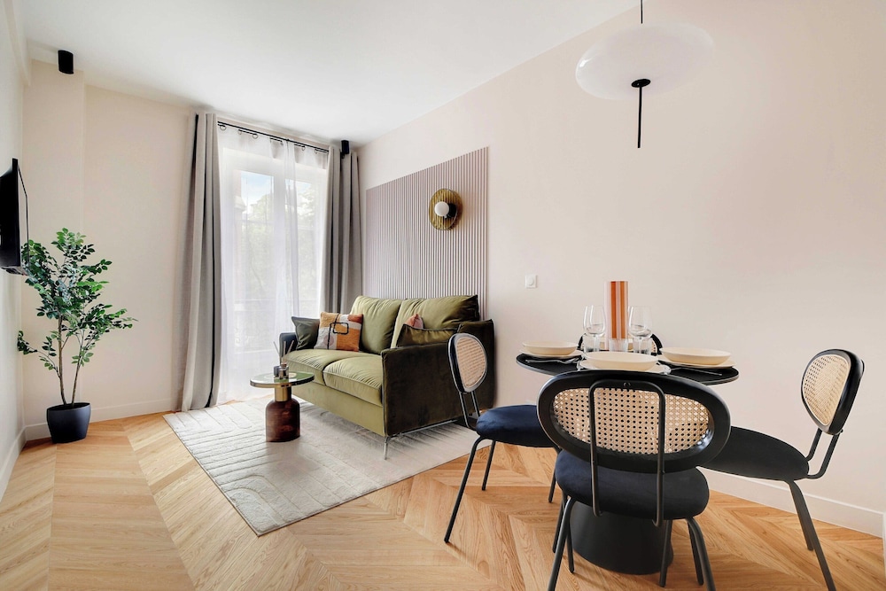 Standard Twin Room - Photo 2