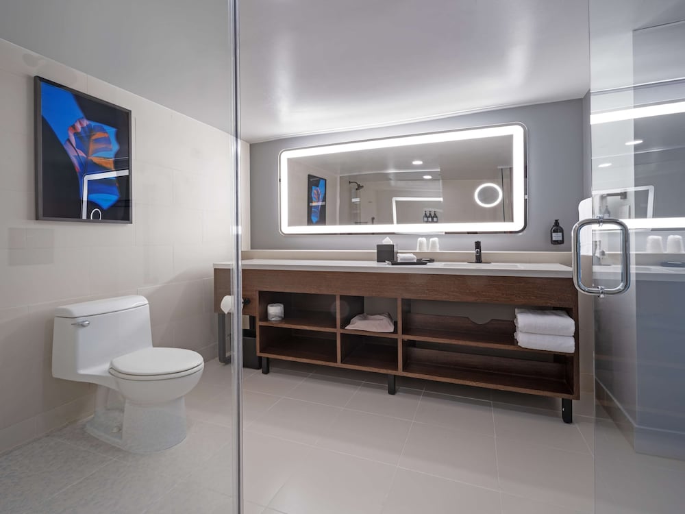 Junior Suite, 1 King Bed, Bay View - Photo 7