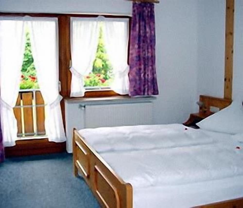 Basic Double Room photo 1