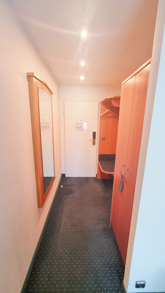 Double Room - Photo 5