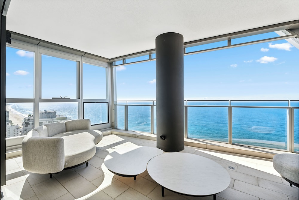 Three-Bedroom Sub Penthouse photo 3