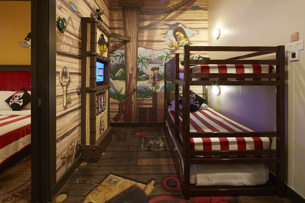 Themed Room - Pirate photo 2