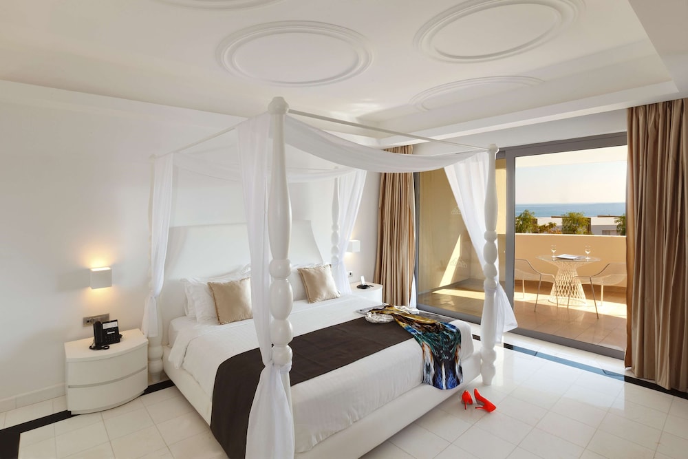 Superior Suite, Resort View - Photo 1