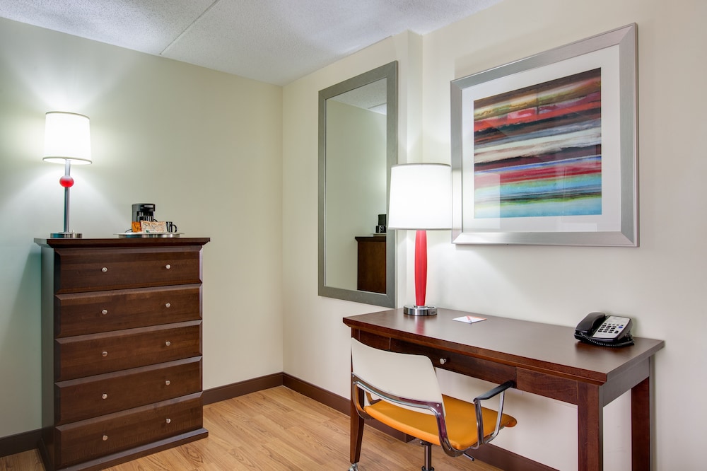 Standard Room, 2 Double Beds (Walk-In Shower) photo 2