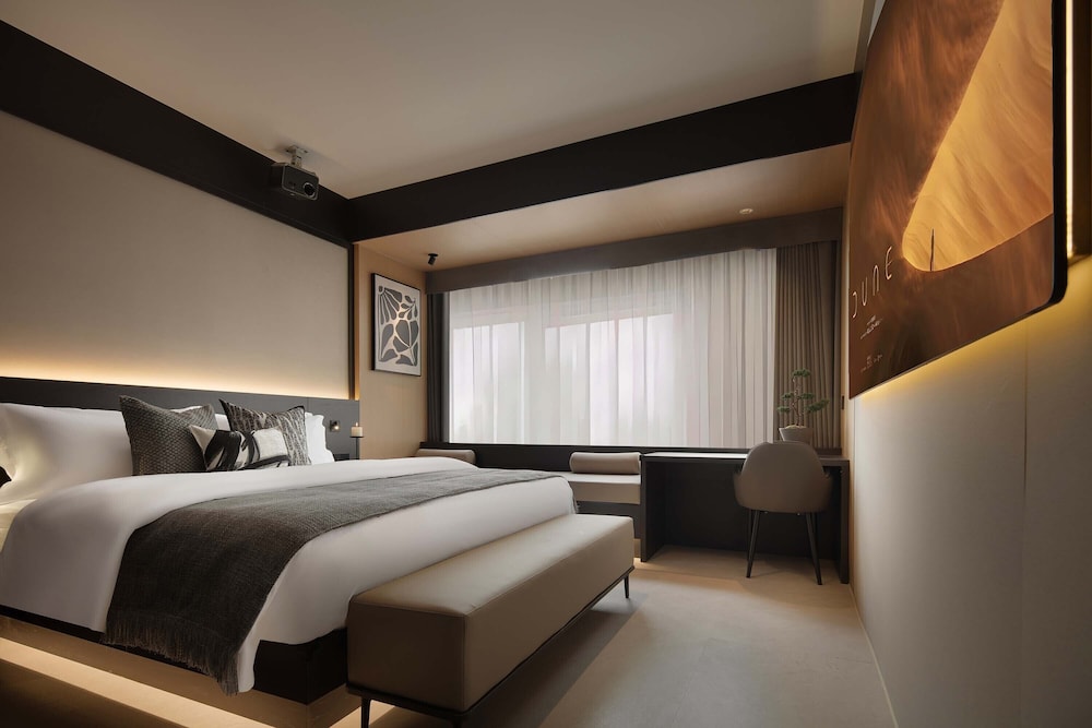 Classic Double Room, City View