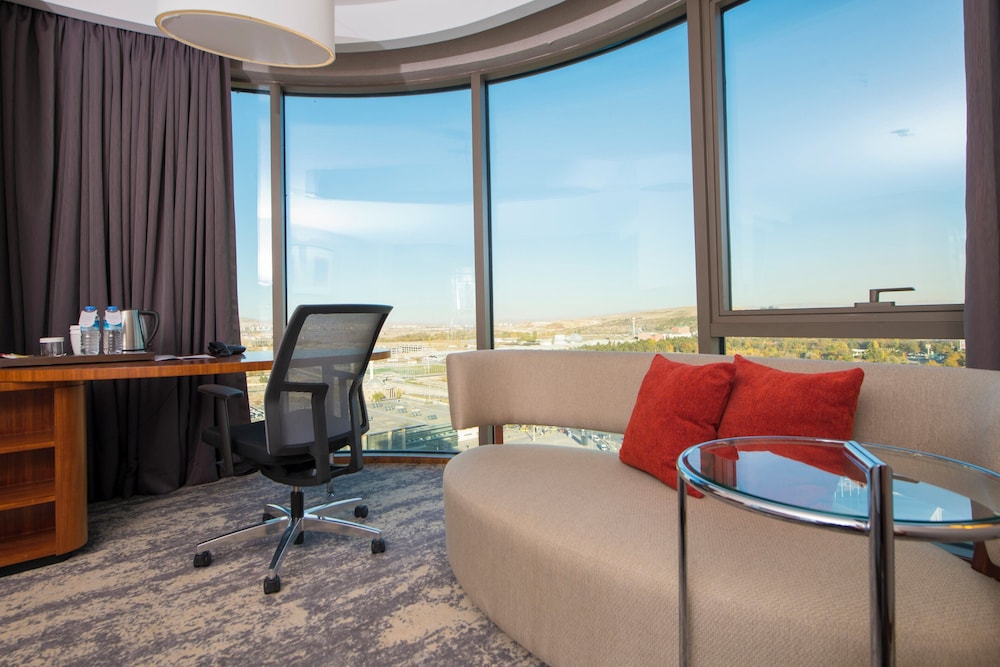 Junior Suite, 1 King Bed