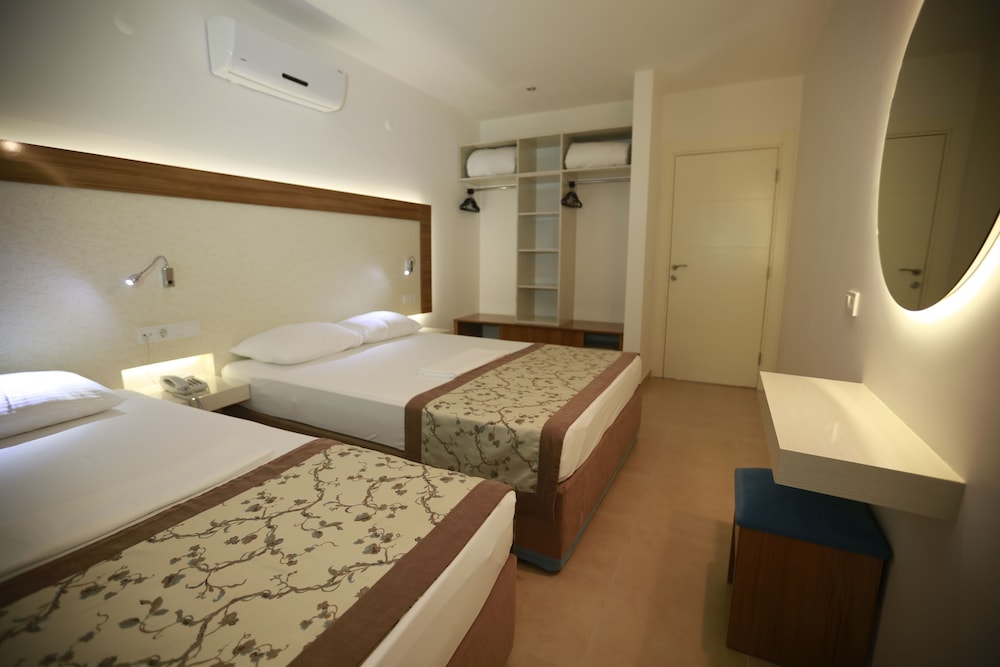 Quadruple Room photo 1
