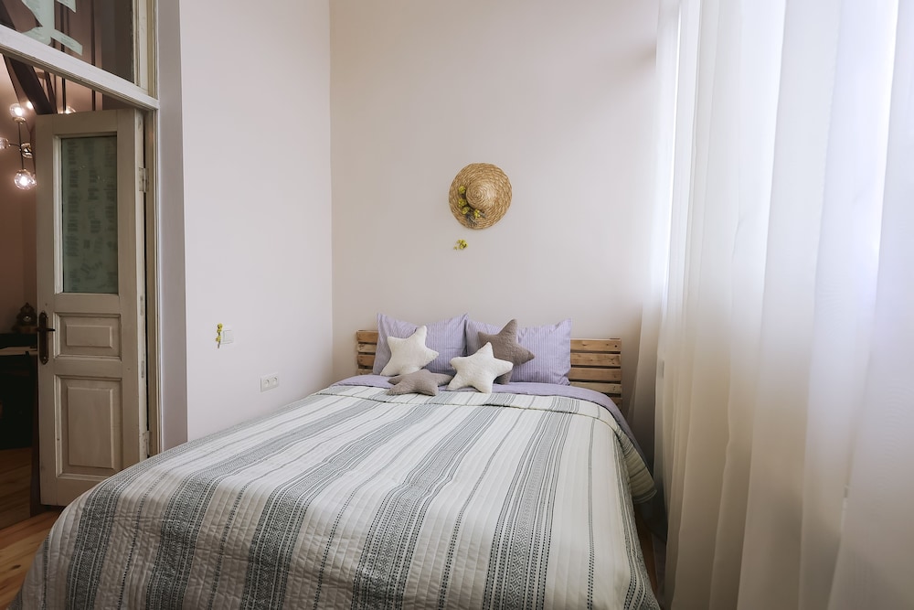 Design House photo 1