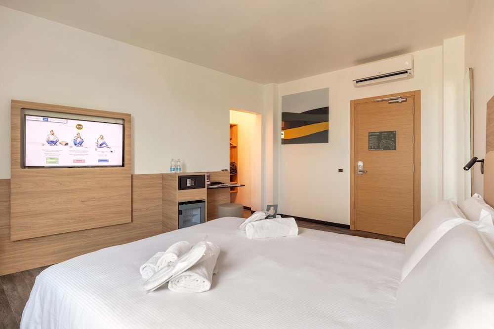 Superior Double Room, Non Smoking - Photo 1