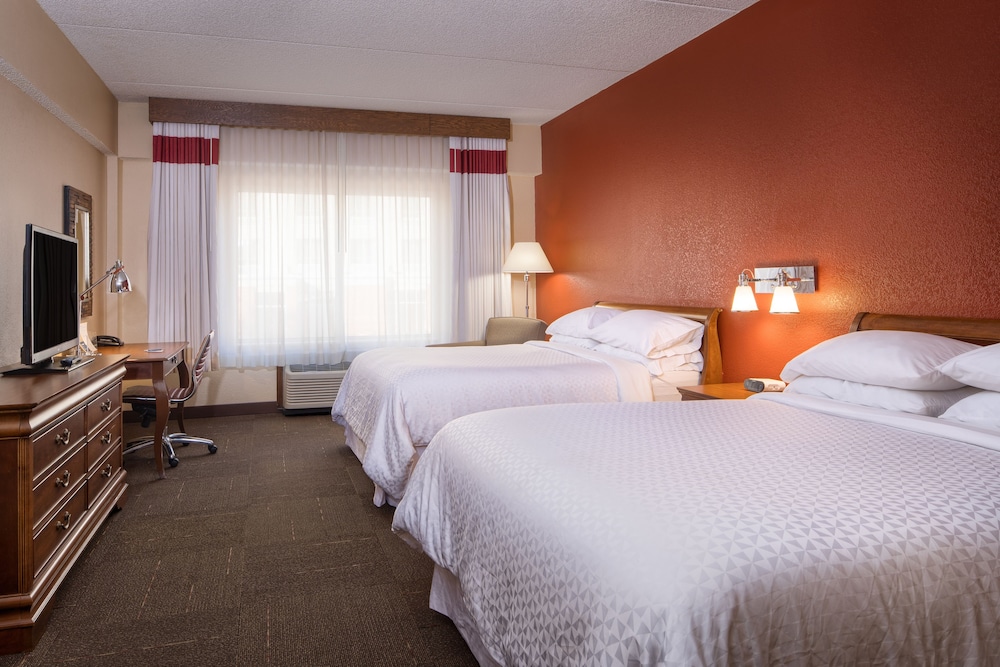 Suite, Multiple Beds - Photo 2