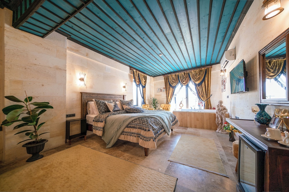 Superior Jacuzzi Room