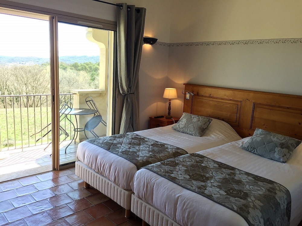 Comfort Room - Photo 3