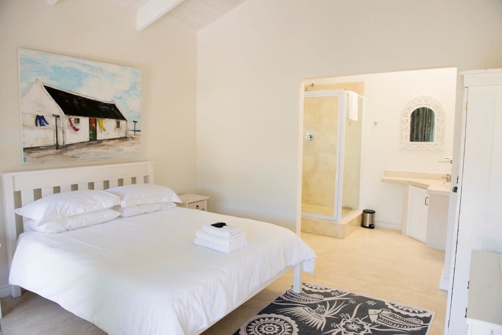Self-catering Unit B photo 1