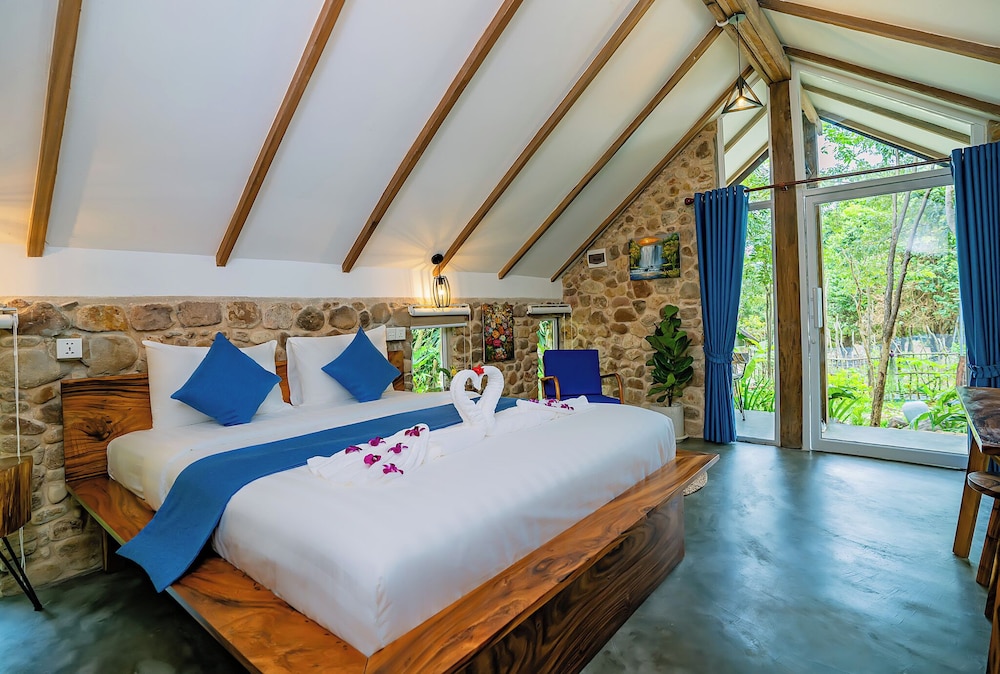 Deluxe Bungalow, 1 King Bed