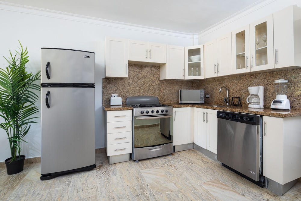 Signature Condo, 2 Bedrooms