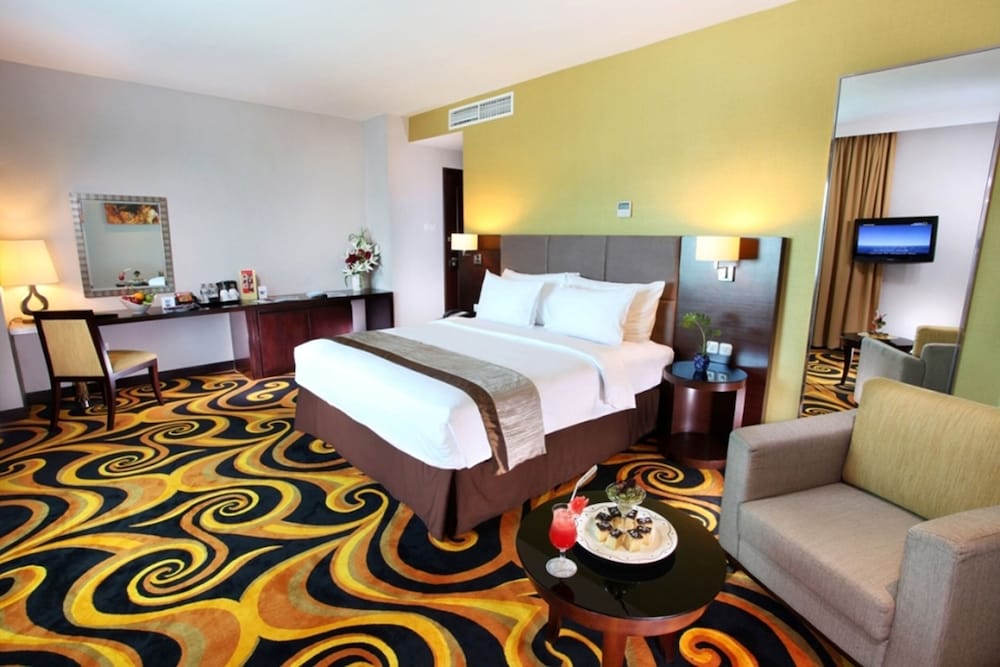Grand Deluxe - Photo 1