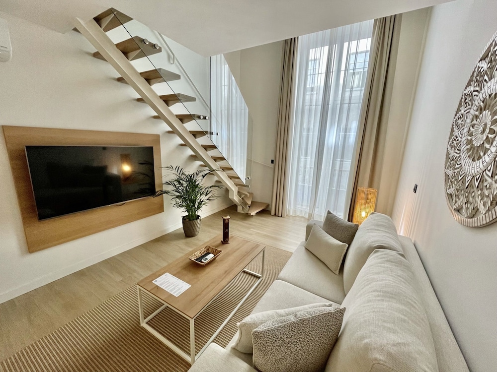 Deluxe Loft - Photo 7