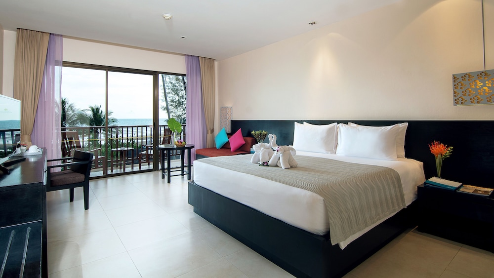 Deluxe Room, Sea View - Photo 3