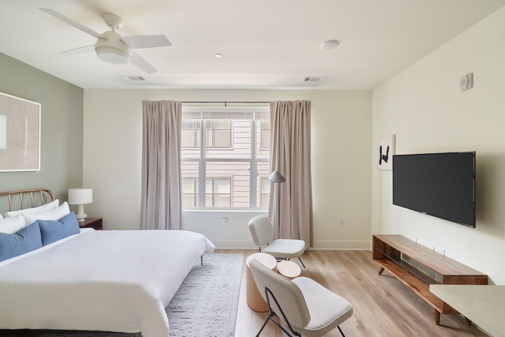 Studio, 1 Queen Bed photo 1