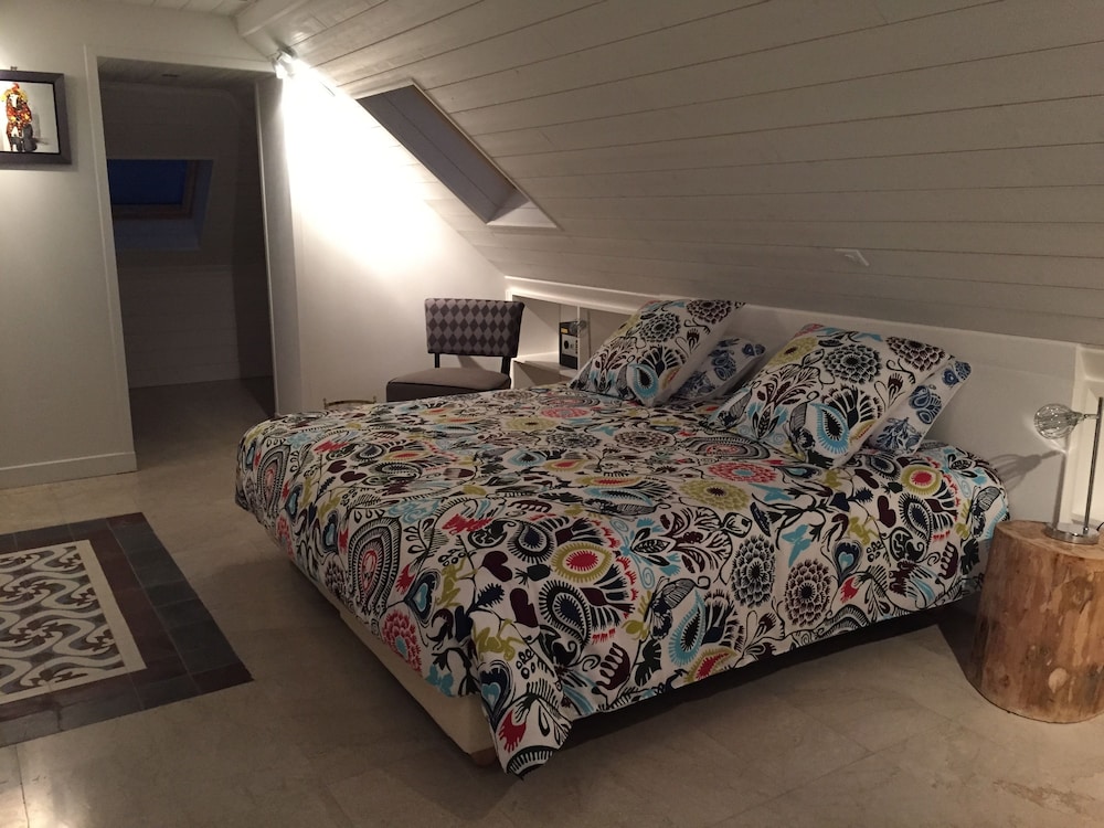 Double Room (Le Castelet) photo 3