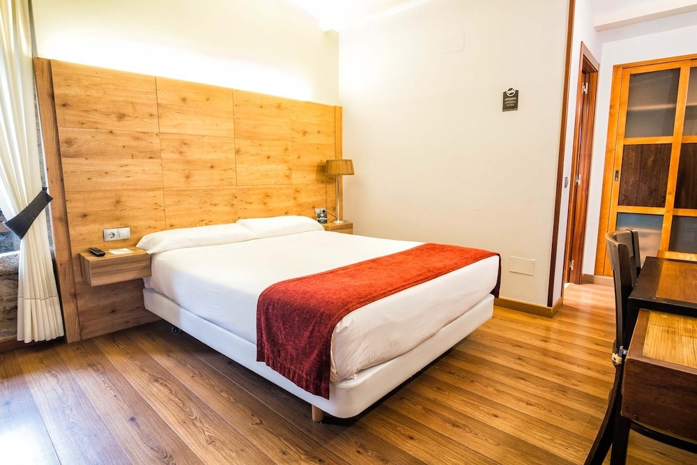 Standard Double Room - Photo 3