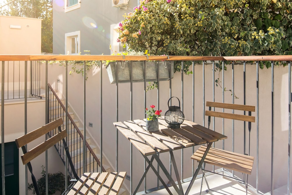 Studio Suite, Balcony, Courtyard View