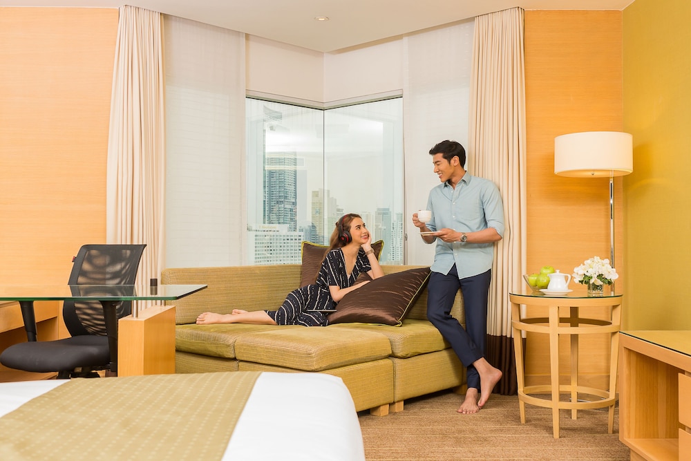 Premium Room, 2 Twin Beds, Smoking, City View