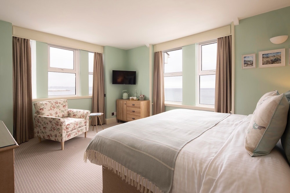 Deluxe Double or Twin Room photo 1