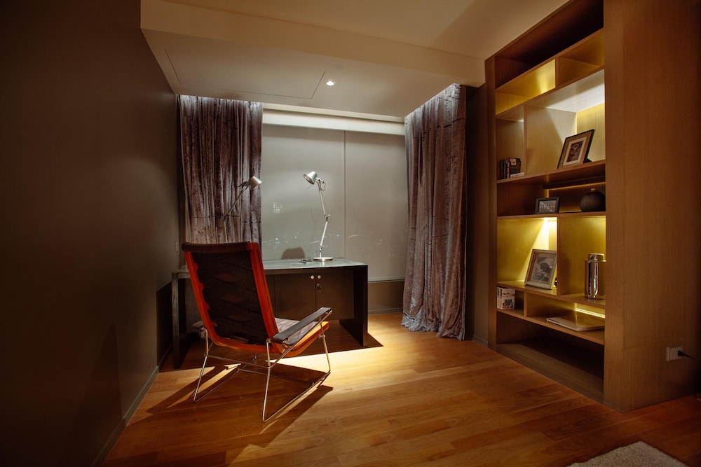 Presidential Suites thumbnail 5