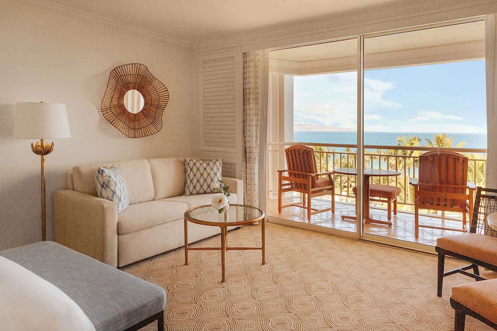 Suite, 1 Bedroom, Transfer Shower, Garden View (Accessible Suite)