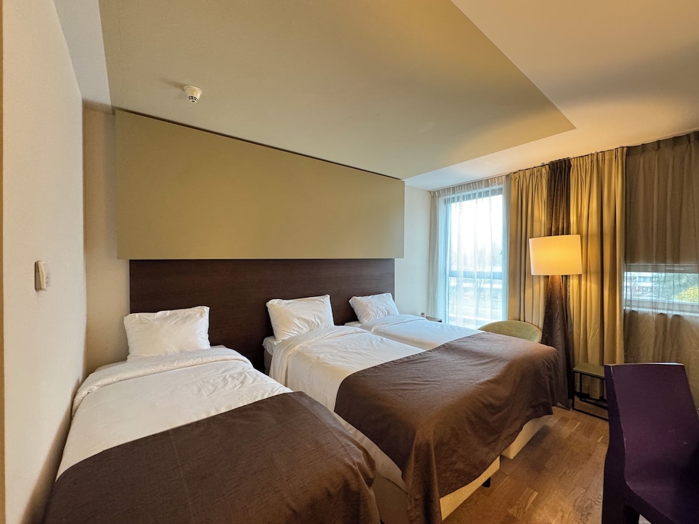 Standard Triple Room, 3 Twin Beds photo 2