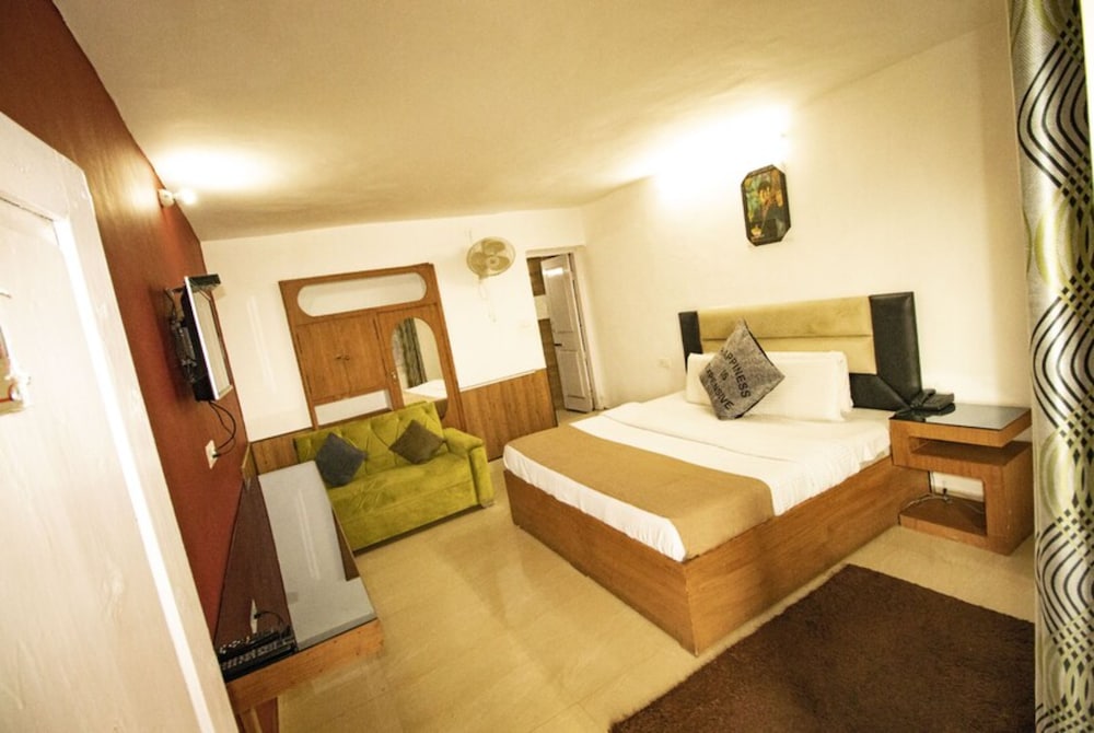 Deluxe Quadruple Room - Photo 1